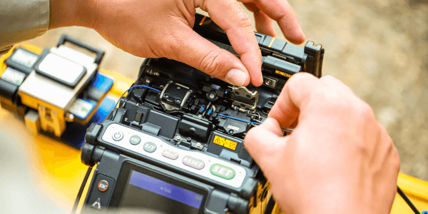 fiber optic splicing